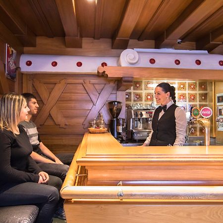 GH Hotel Monzoni Pozza di Fassa Esterno foto