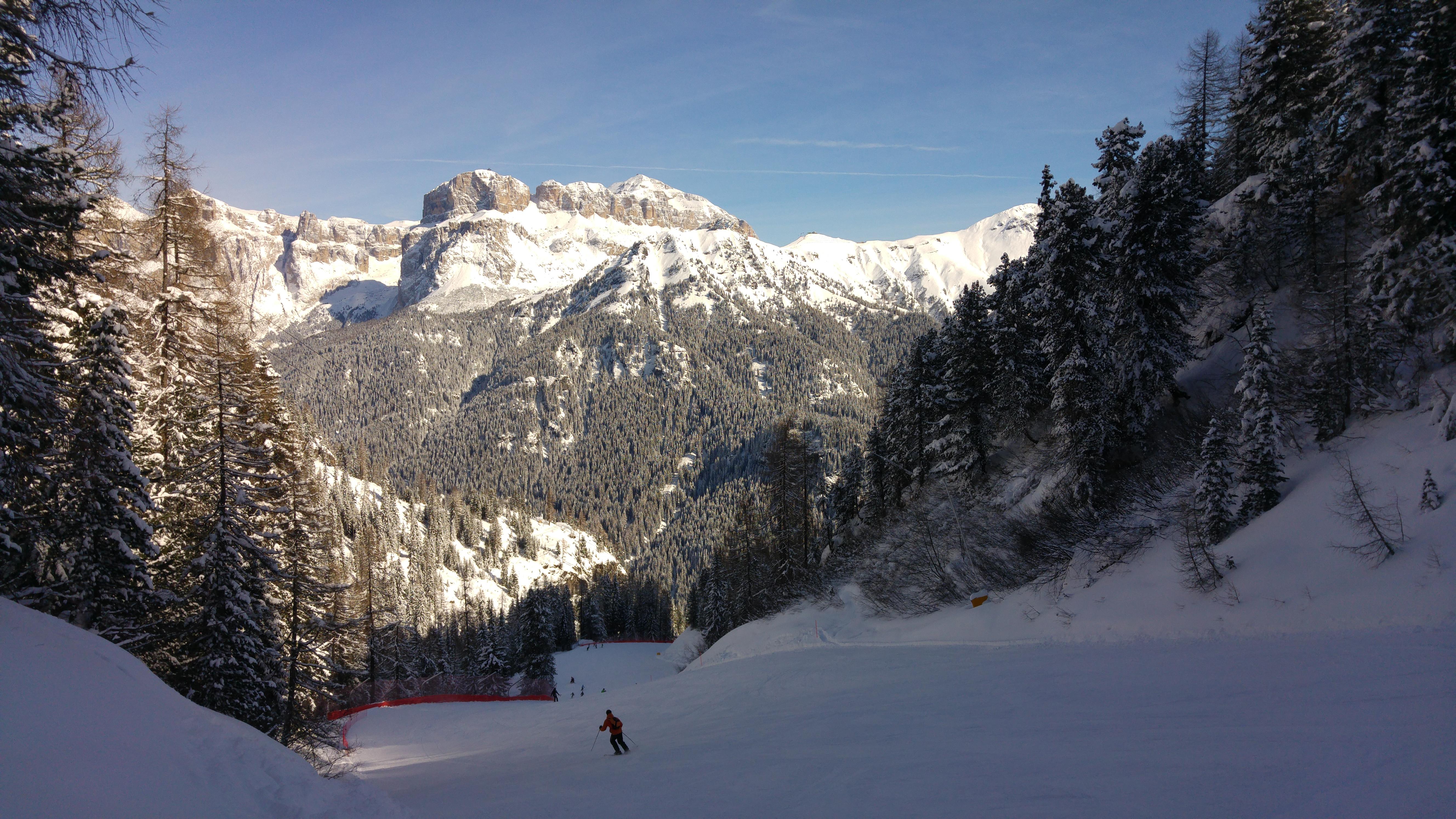 GH Hotel Monzoni Pozza di Fassa Esterno foto