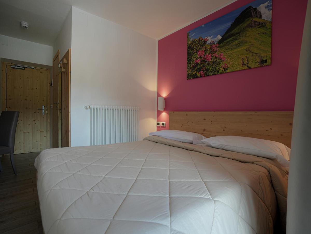 GH Hotel Monzoni Pozza di Fassa Esterno foto
