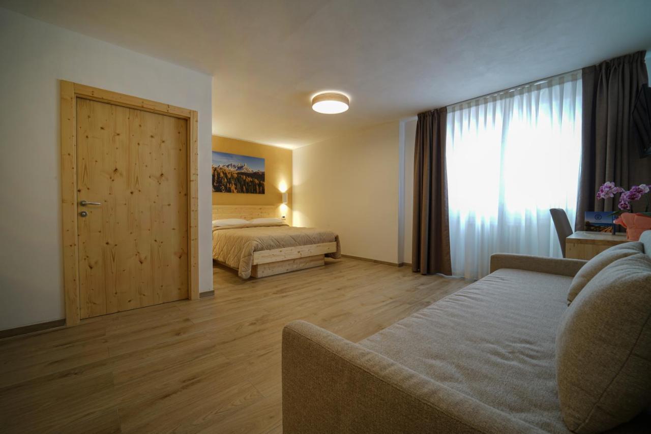 GH Hotel Monzoni Pozza di Fassa Esterno foto