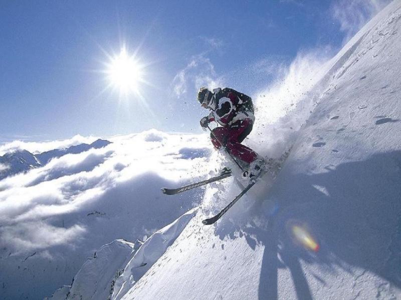GH Hotel Monzoni Pozza di Fassa Esterno foto